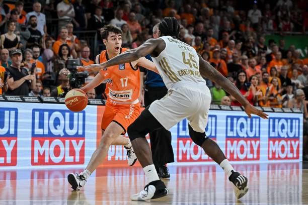 大前锋这一 大前锋这一