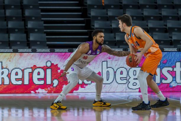 选手往往面 选手往往面